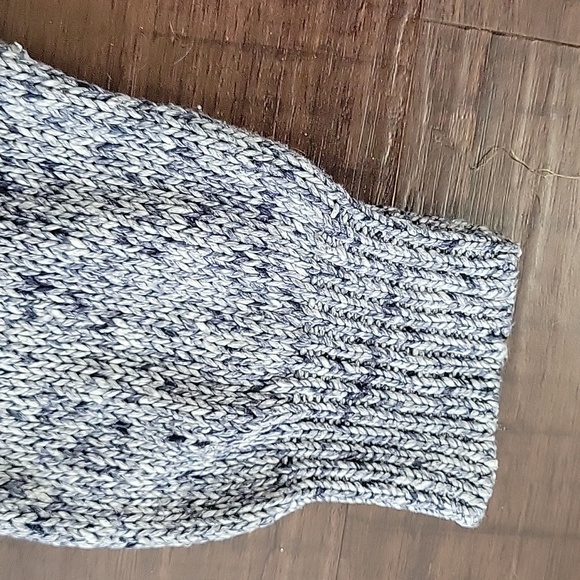 J McLaughlin sweater size XL - Picture 3 of 8